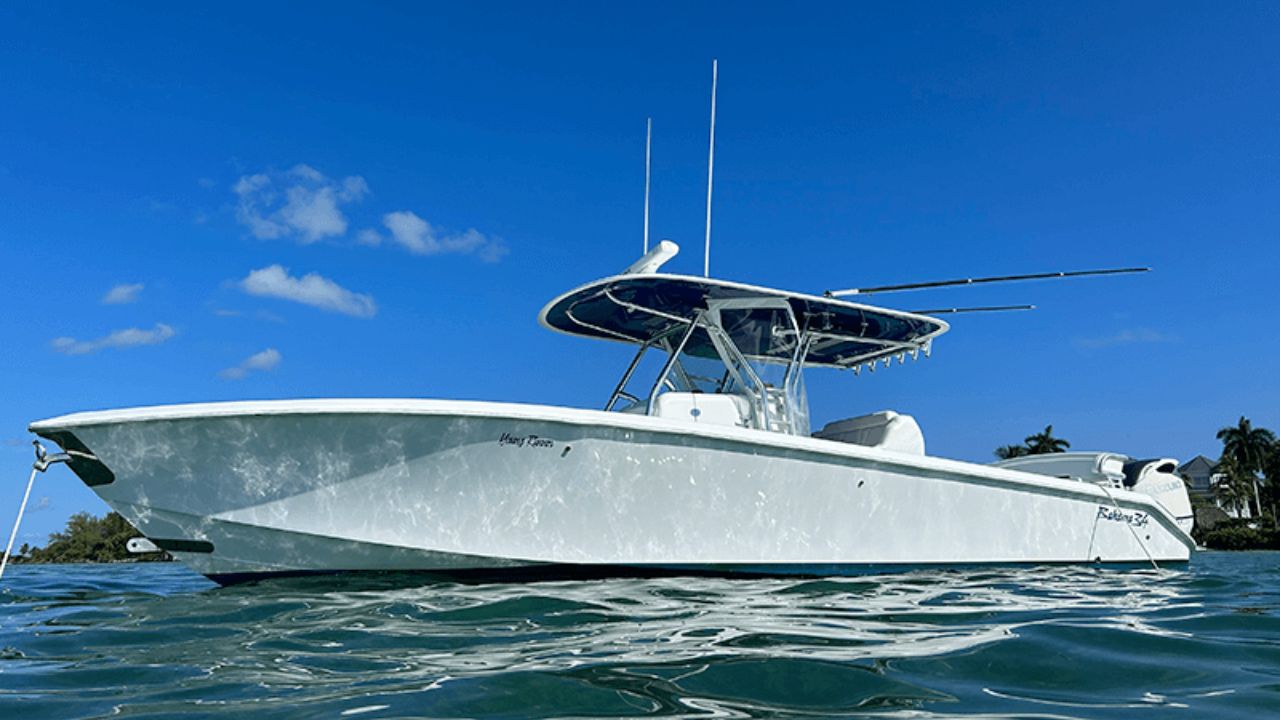 35-foot center console spearfishing charter boat on calm Florida Keys waters.